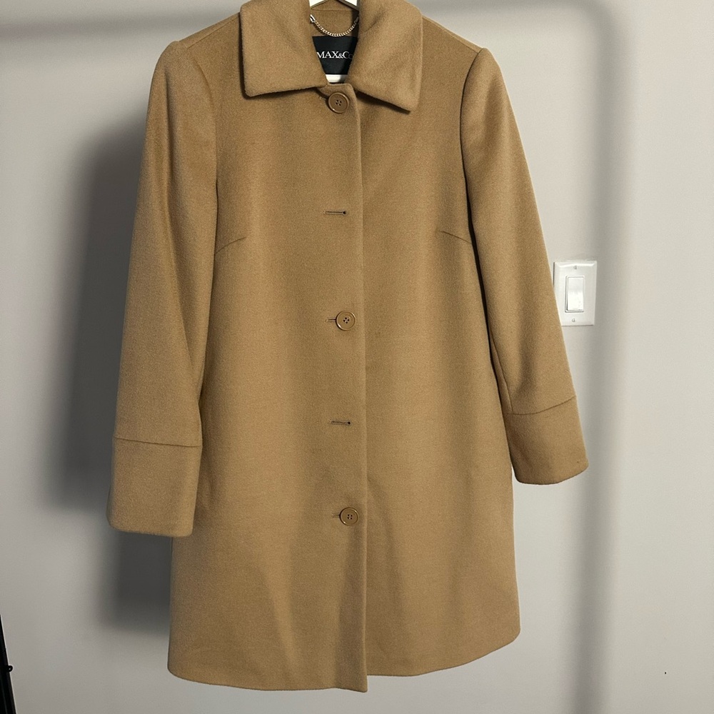 Max & Co. Tan Trench Coat with Classic Tailored Style